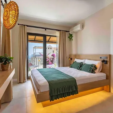 Villa Verde Luxury Mediterranean With Private Pool *